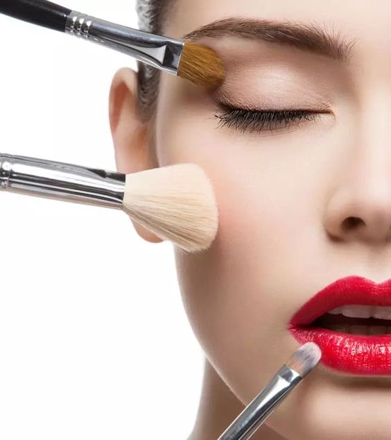 Pat Mcgrath Labs: Makeup Looks For Busy 40S Women 